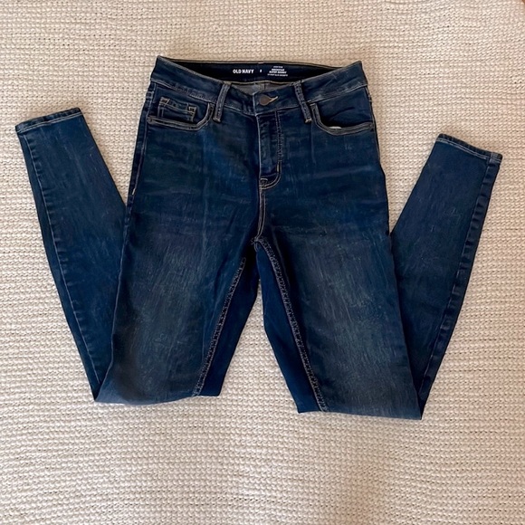 Old Navy Denim - Old Navy High Rise Rockstar Super Skinny jeans, Size 2, Excellent Condition